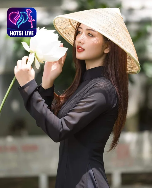 Đẹp Mặc Áo Dài Đen-hot51live 